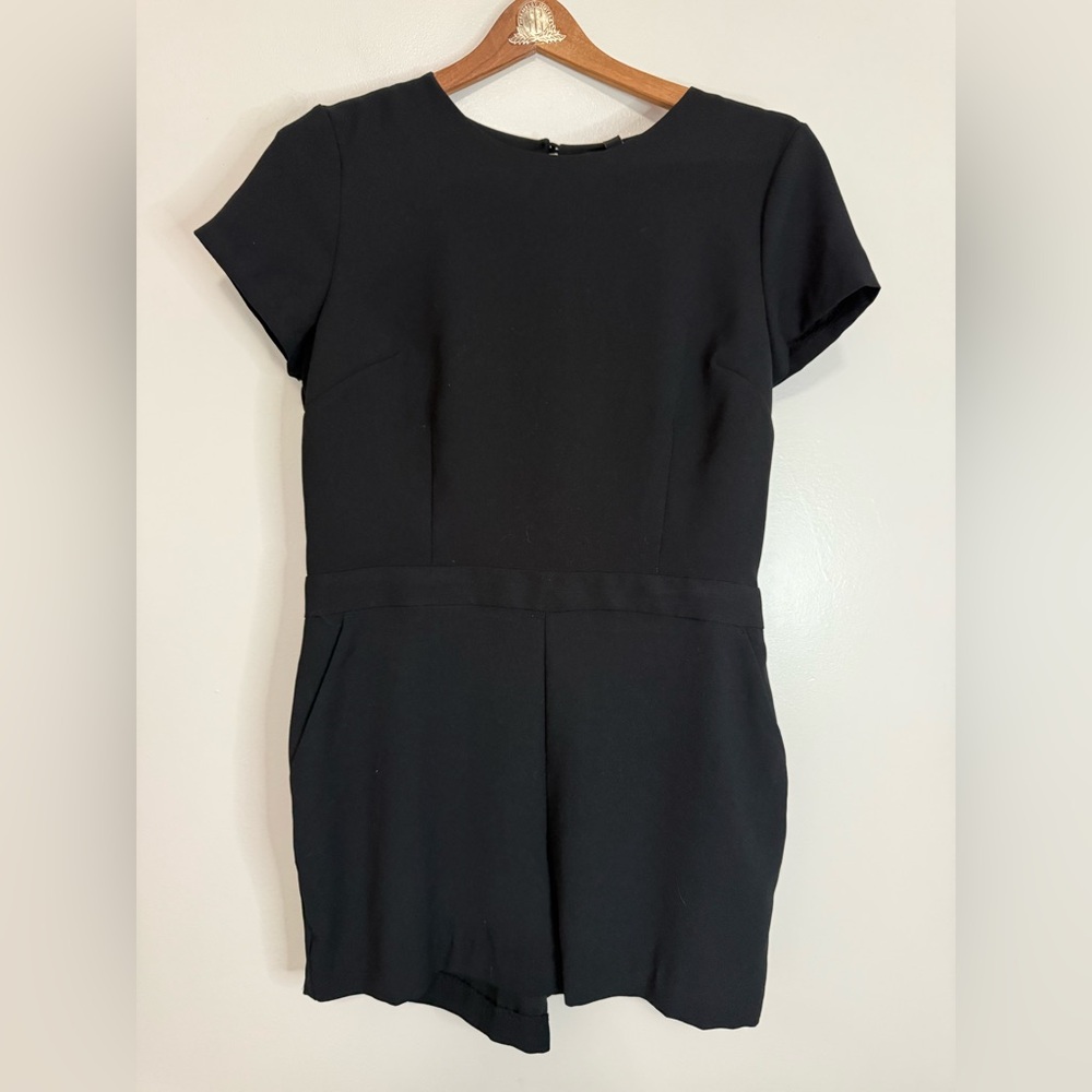 Banana Republic NWT Black Short Sleeve Romper in size 10 Petite